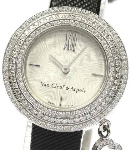 Van Cleef & Arpels Charms VCARO29900 25mm White gold White