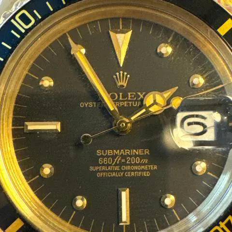 Rolex Submariner Date 1680 40mm Yellow gold Black 4