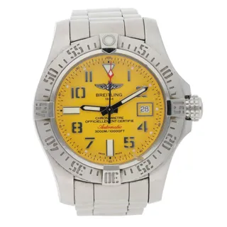 Breitling Avenger A17331 Stainless steel Golden