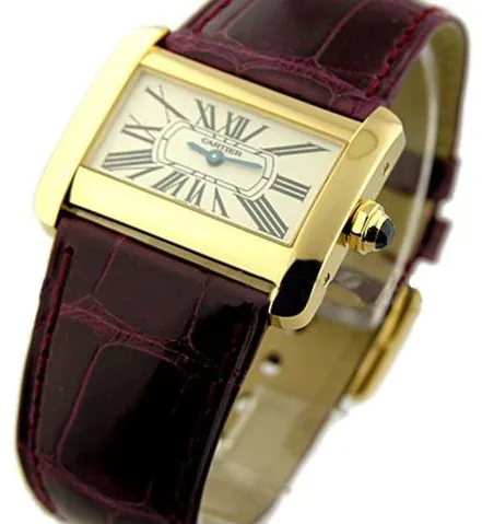 Cartier Tank Divan 2601 32mm Yellow gold Guilloché