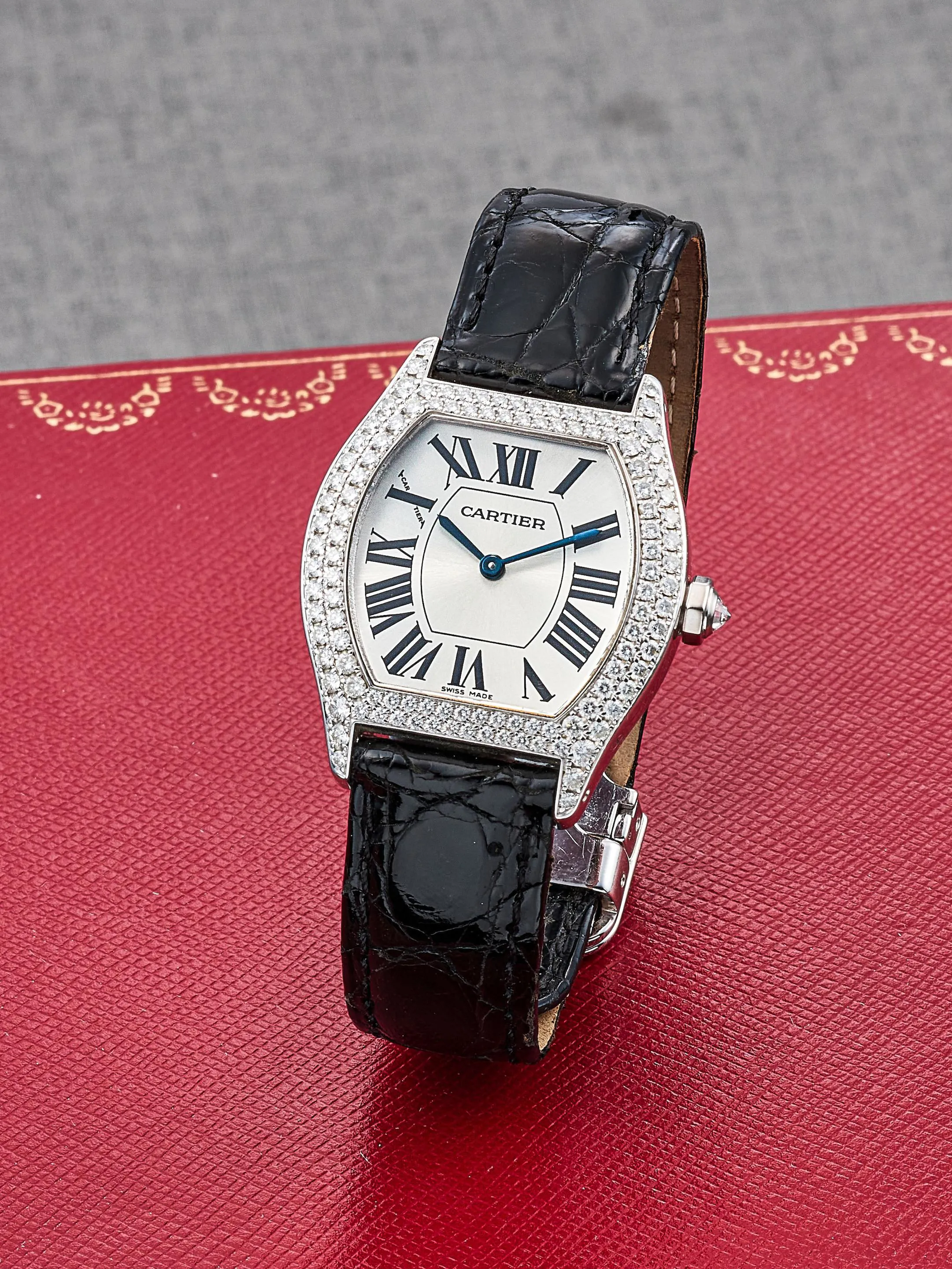 Cartier Tortue 2644 28mm White gold and Diamond Silver