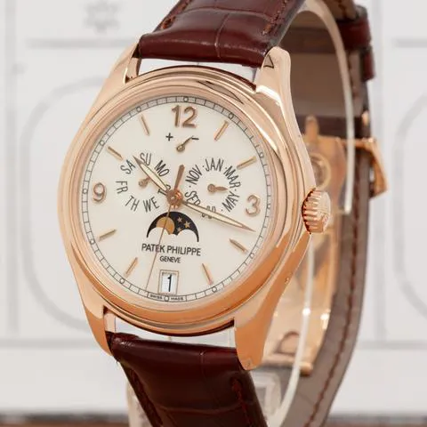 Patek Philippe Annual Calendar 5146R-001 39mm Rose gold Beige