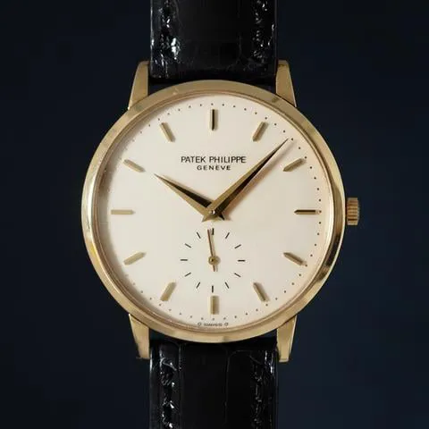 Patek Philippe Calatrava 3893J 33mm Yellow gold White