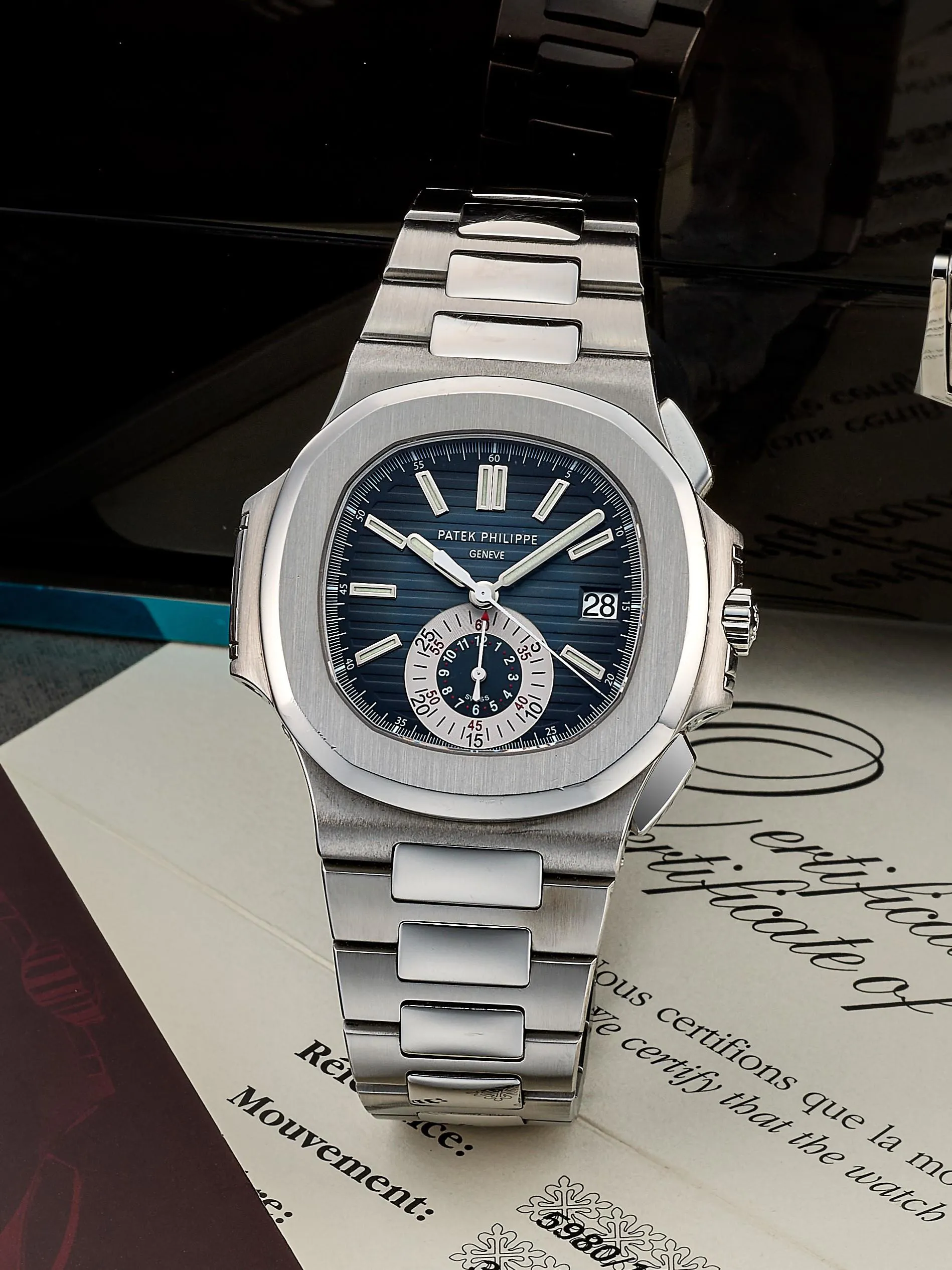 Patek Philippe Nautilus 5980/1A-001 43.5mm Stainless steel Blue