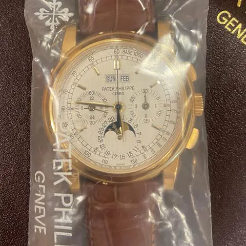 Patek Philippe Perpetual Calendar Chronograph 5970J-001 40mm Yellow gold Silver