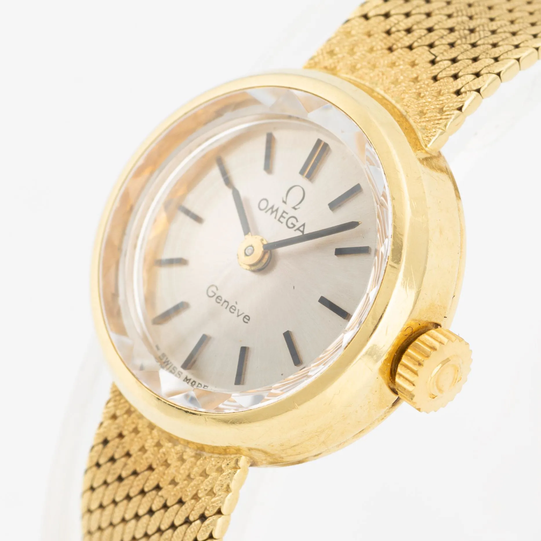 Omega 19mm 18k Gold 1