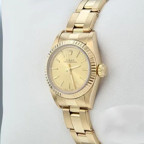 Rolex Oyster Perpetual 26 67198 26mm Yellow gold Champagne 1