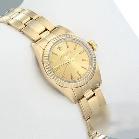 Rolex Oyster Perpetual 26 67198 26mm Yellow gold Champagne 2