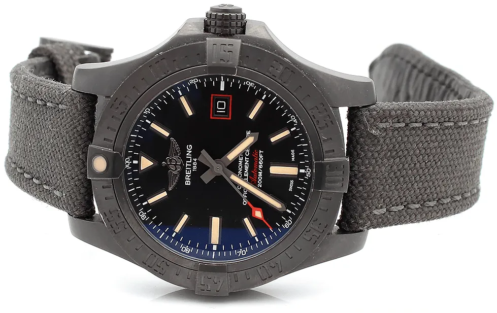 Breitling Avenger V17311 44mm 6