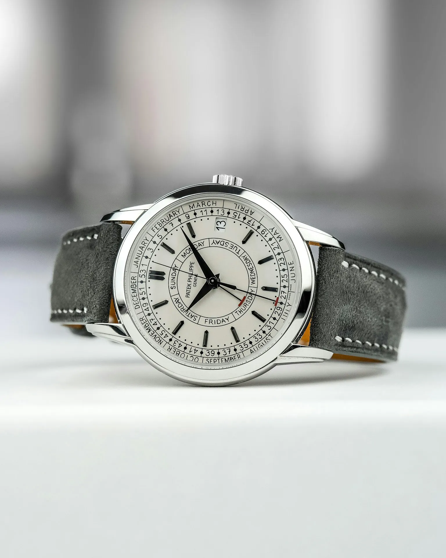 Patek Philippe Calatrava 5212A 40mm Stainless steel Silver