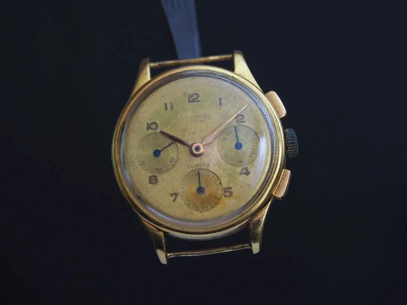 Universal Genève Compax 12491 35mm Yellow gold Golden 2