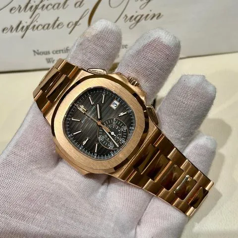 Patek Philippe Nautilus 5980/1R-001 40.5mm Rose gold Black 6