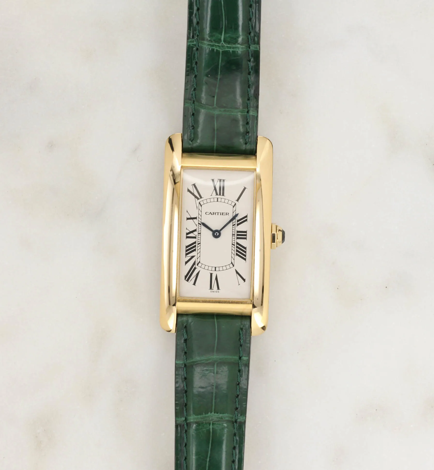 Cartier Tank Américaine 1720 22.5mm Yellow gold White