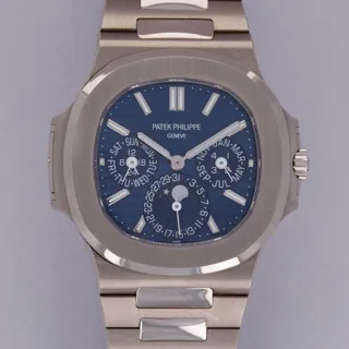 Patek Philippe Nautilus 5740/1G-001 White gold Blue