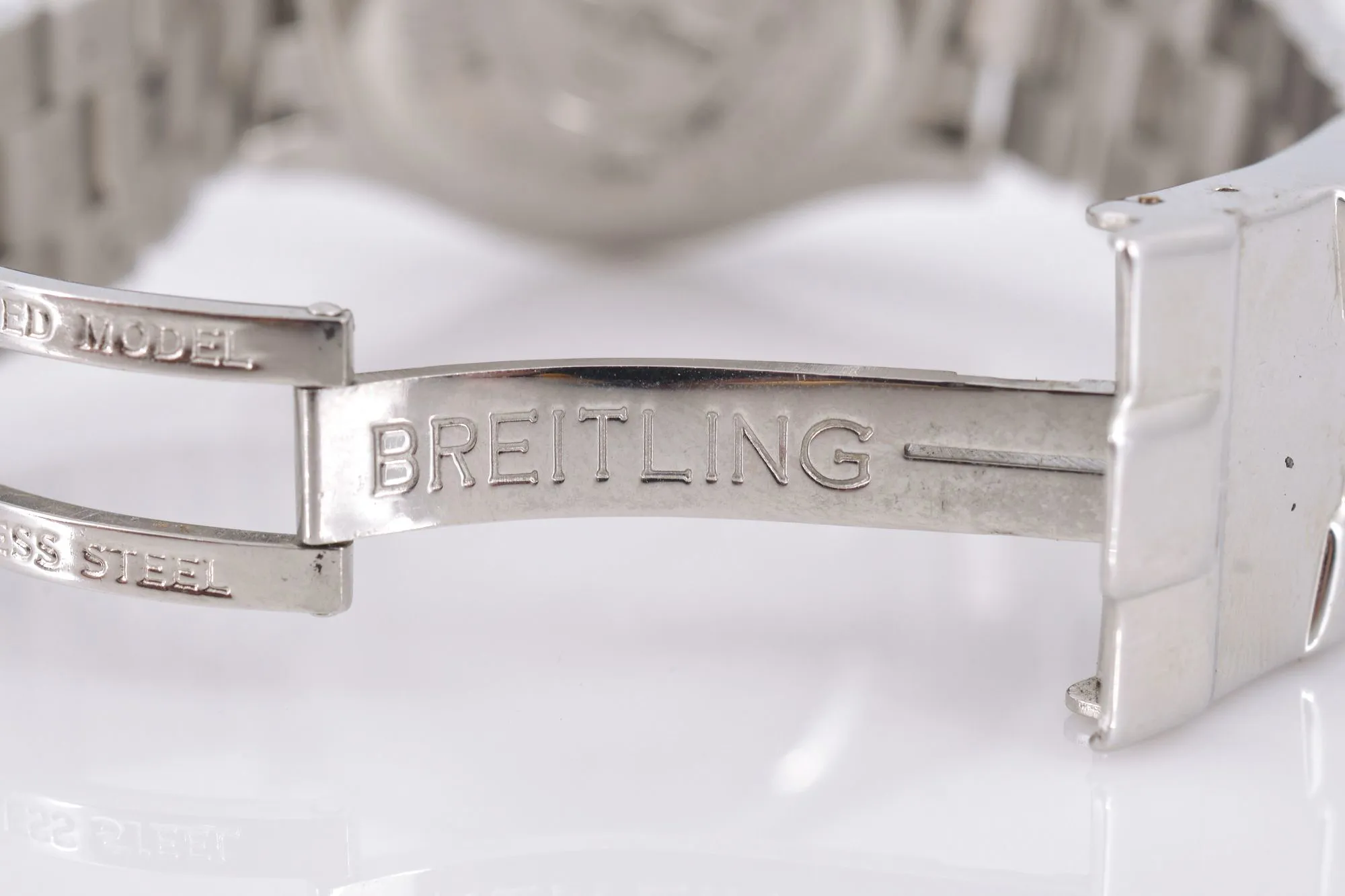 Breitling Superocean A17360 nullmm Stainless steel and diamond Mother-of-pearl 4