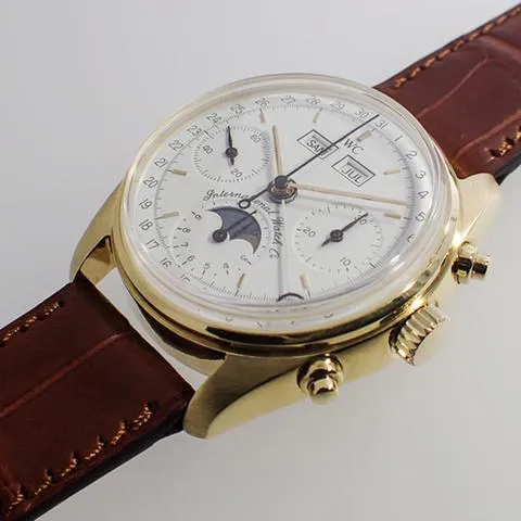 IWC 3710 36mm Yellow gold White 9