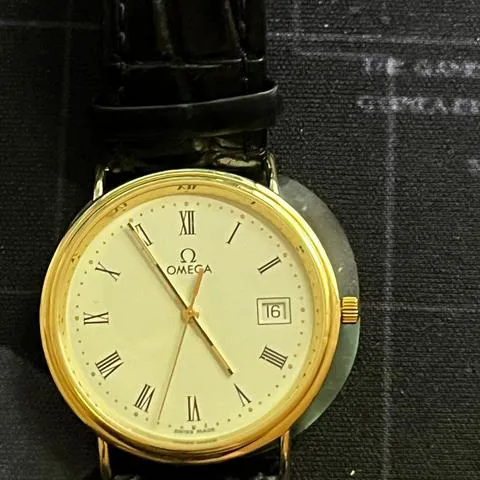 Omega De Ville 196.750 33mm Yellow gold 8