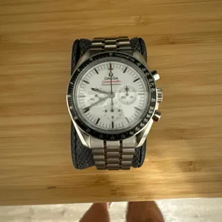 Omega Speedmaster Moonwatch 310.30.42.50.04.001 Stainless steel White