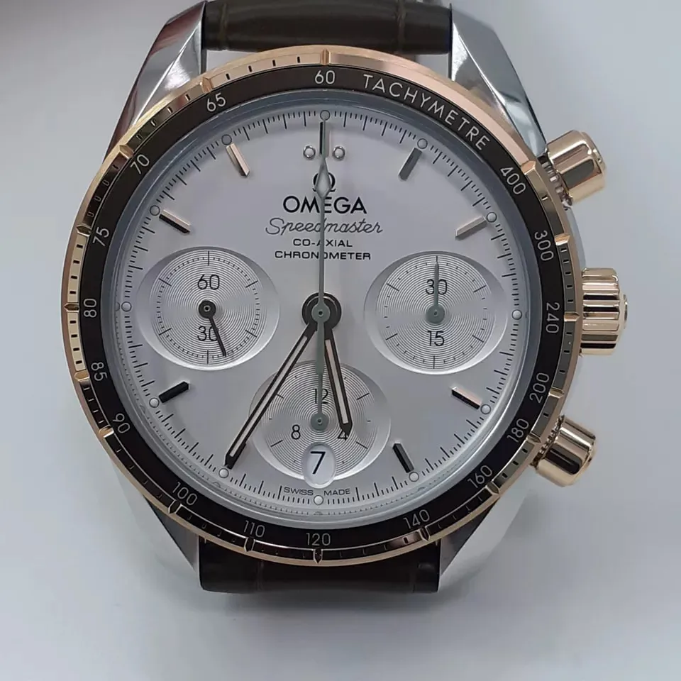 Omega Speedmaster 324.23.38.50.02.001 38mm Yellow gold Silver