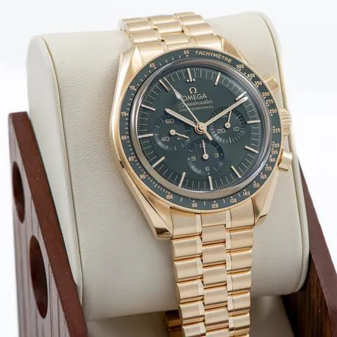 Omega Speedmaster Professional Moonwatch 310.60.42.50.10.001 13mm Yellow gold Green