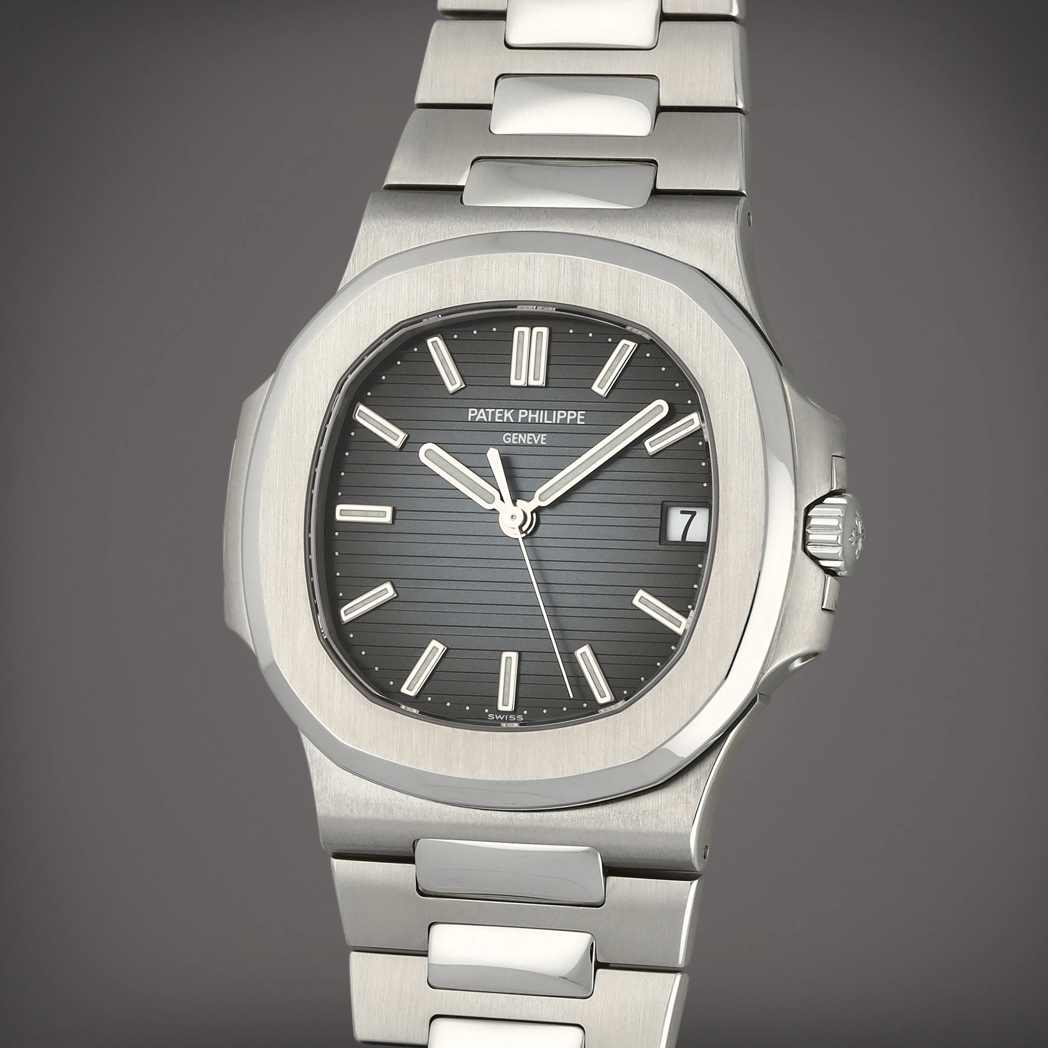 Patek Philippe Nautilus 5711/1A-010 40mm Stainless steel Blue