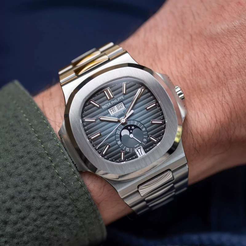 Patek Philippe Nautilus 5726/1A-014 40mm Stainless steel Blue 7