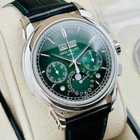 Patek Philippe Perpetual Calendar Chronograph 5270P-014 41mm Platinum Green