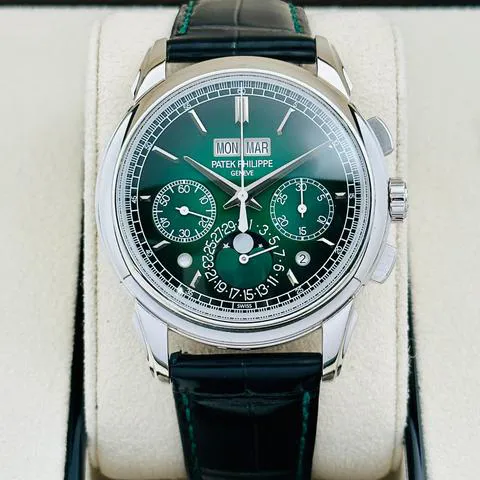 Patek Philippe Perpetual Calendar Chronograph 5270P-014 41mm Platinum Green 1