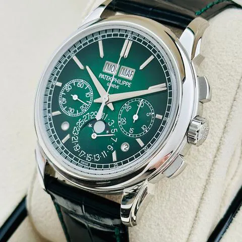 Patek Philippe Perpetual Calendar Chronograph 5270P-014 41mm Platinum Green 3