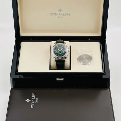 Patek Philippe Perpetual Calendar Chronograph 5270P-014 41mm Platinum Green 4