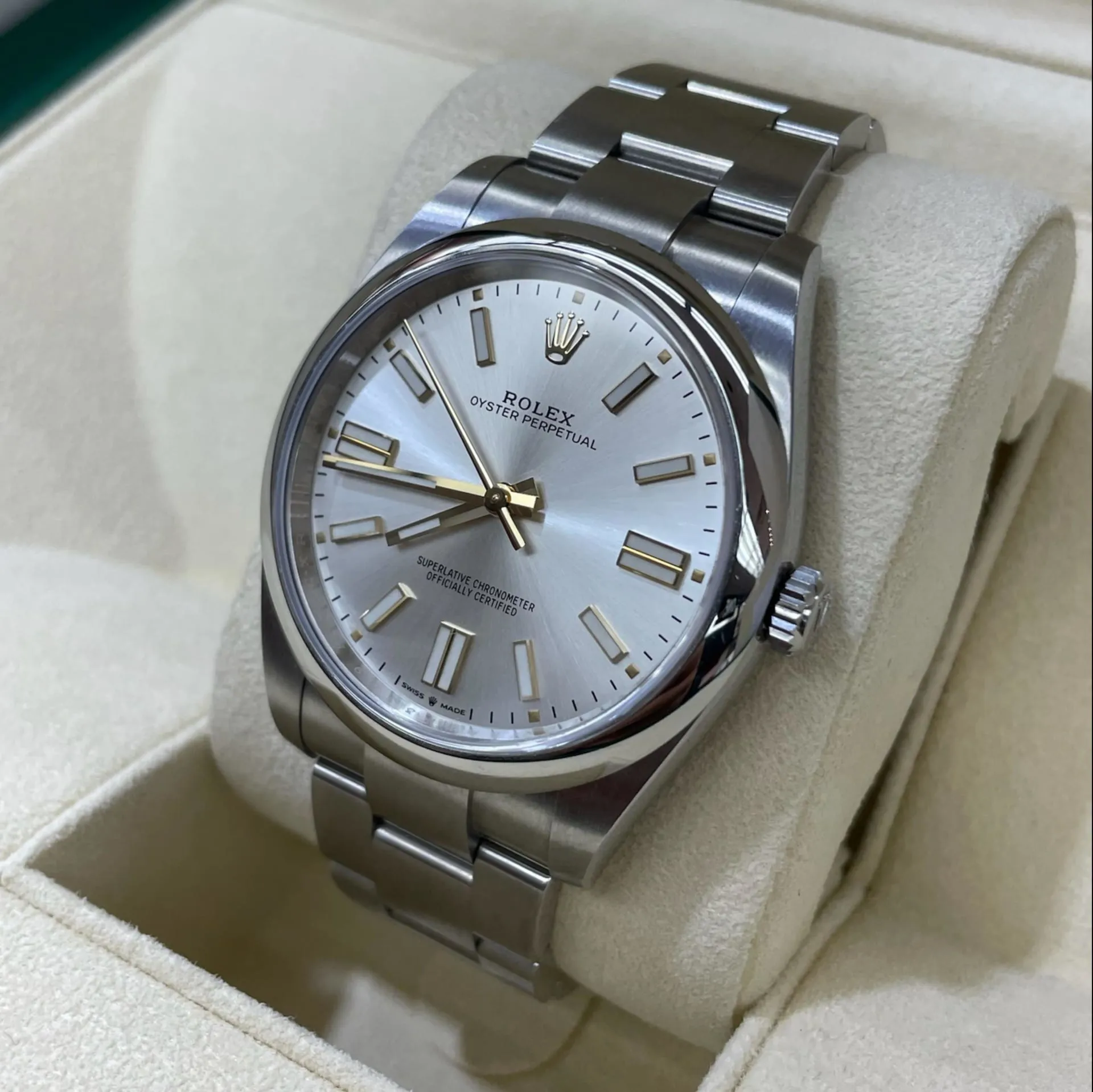 Rolex Oyster Perpetual 124300-0001 41mm Oystersteel Silver 1