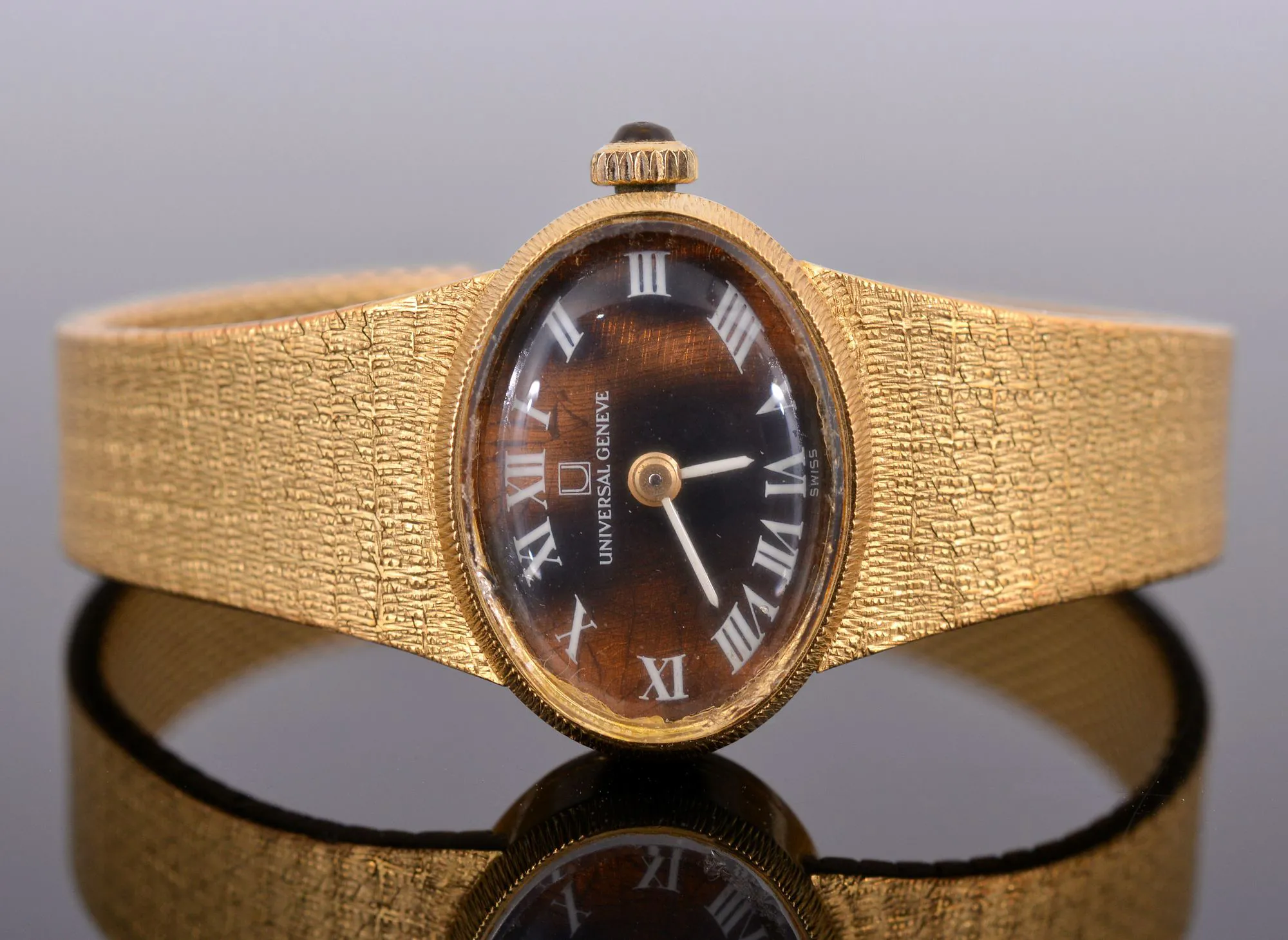 Universal Genève Yellow gold 4