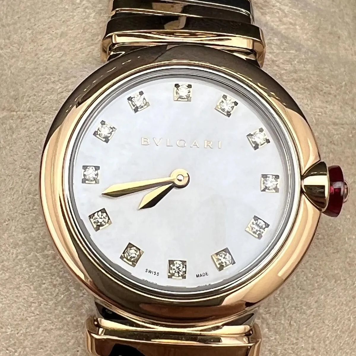 Bulgari LVCEA LUP28SG 28mm Stainless steel Mother-of-pearl