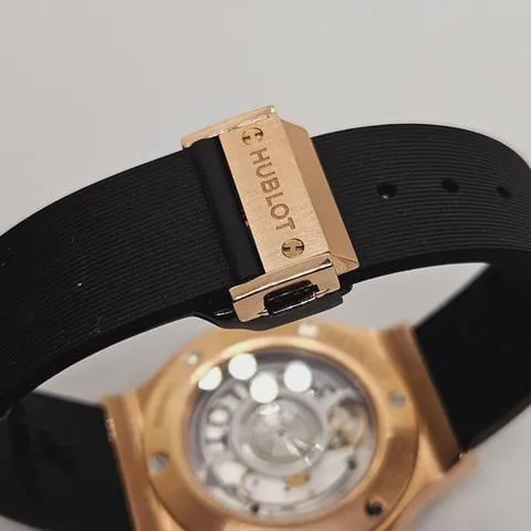 Hublot Classic Fusion 565.OX.1480.RX 38mm Rose gold Black 5