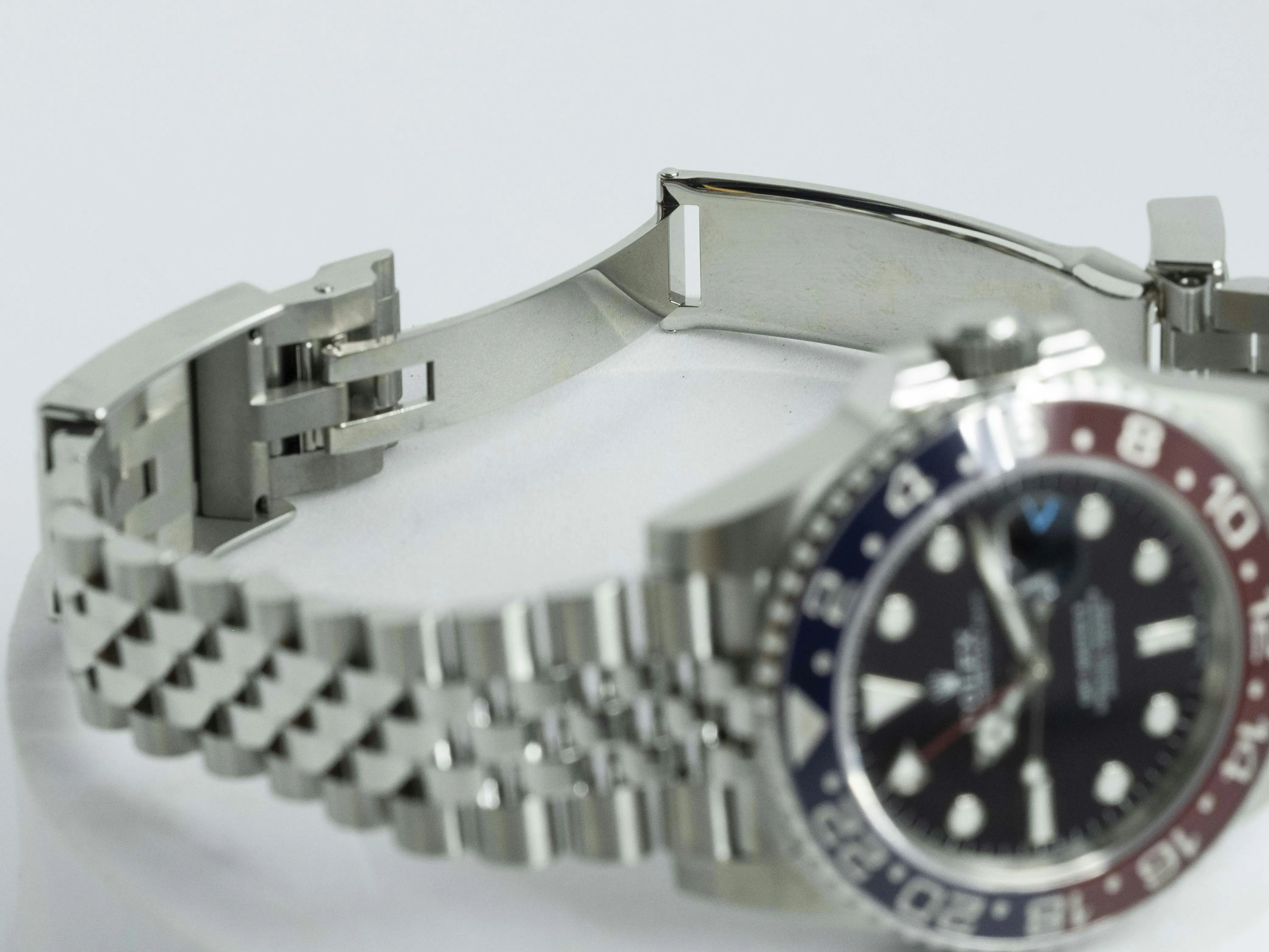 Rolex GMT-Master II 126710BLRO 40mm Stainless steel Black 2