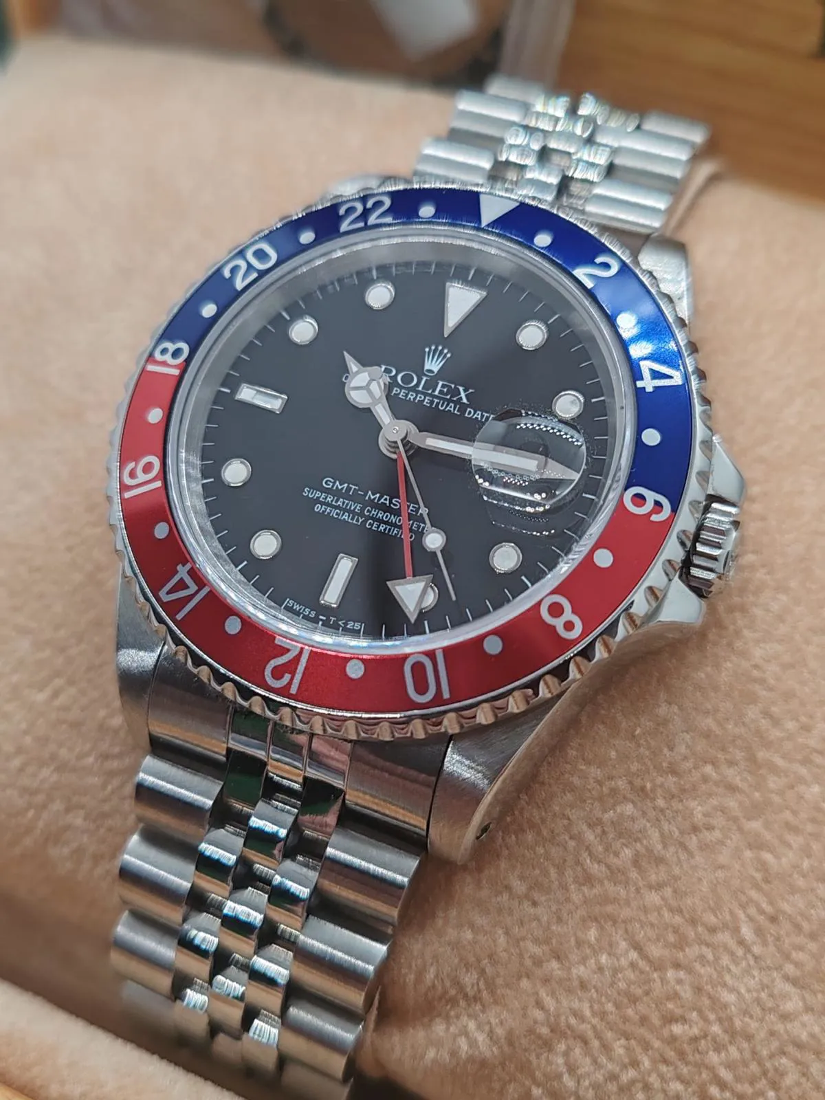 Rolex GMT-Master 16700 40mm Stainless steel Black 2