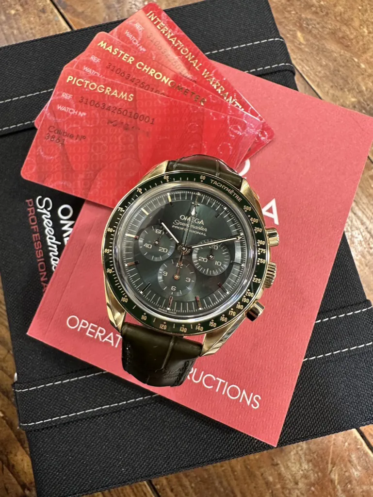 Omega Speedmaster Moonwatch 310.63.42.50.10.001 42mm Moonshine gold Green 3