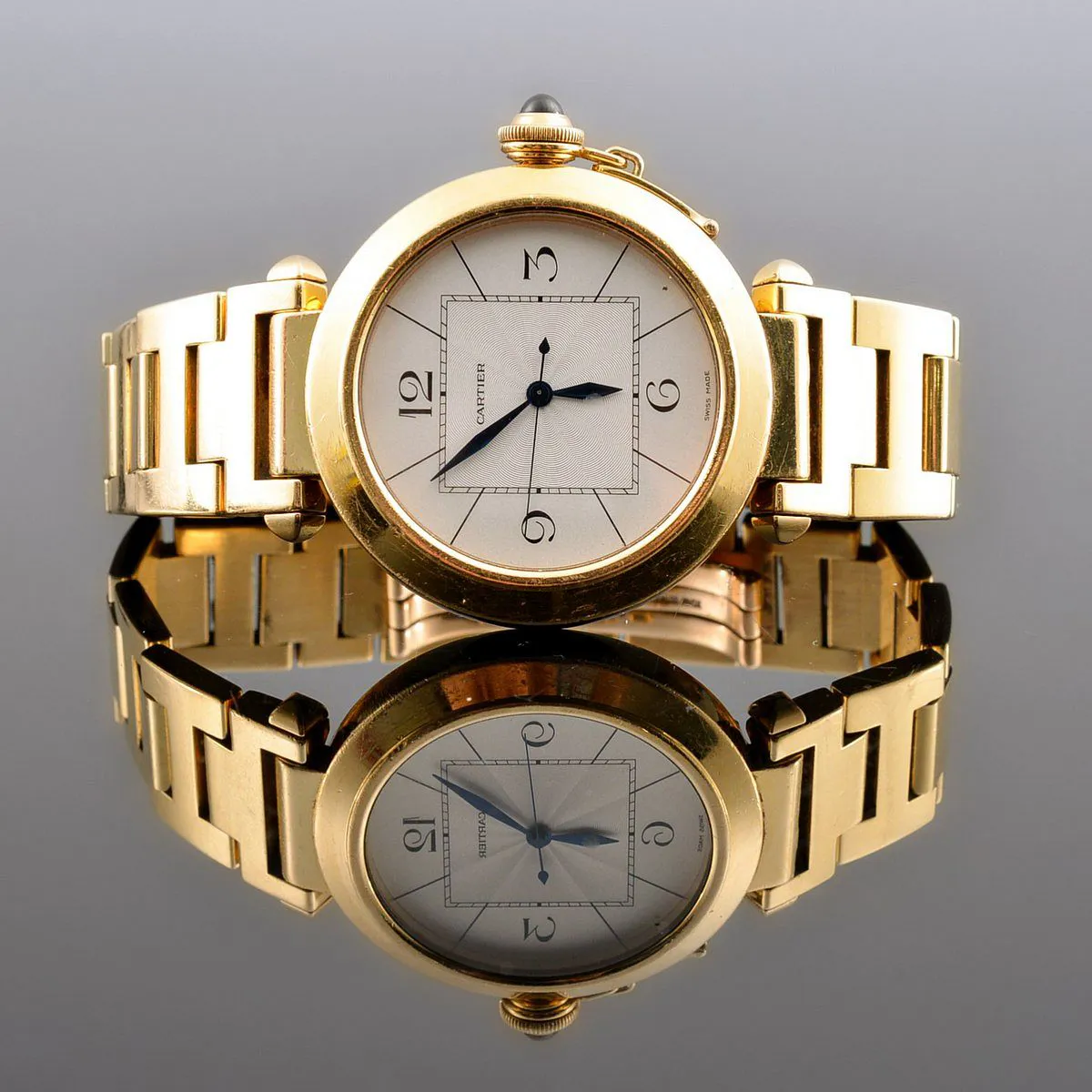 Cartier Pasha 18k yellow gold