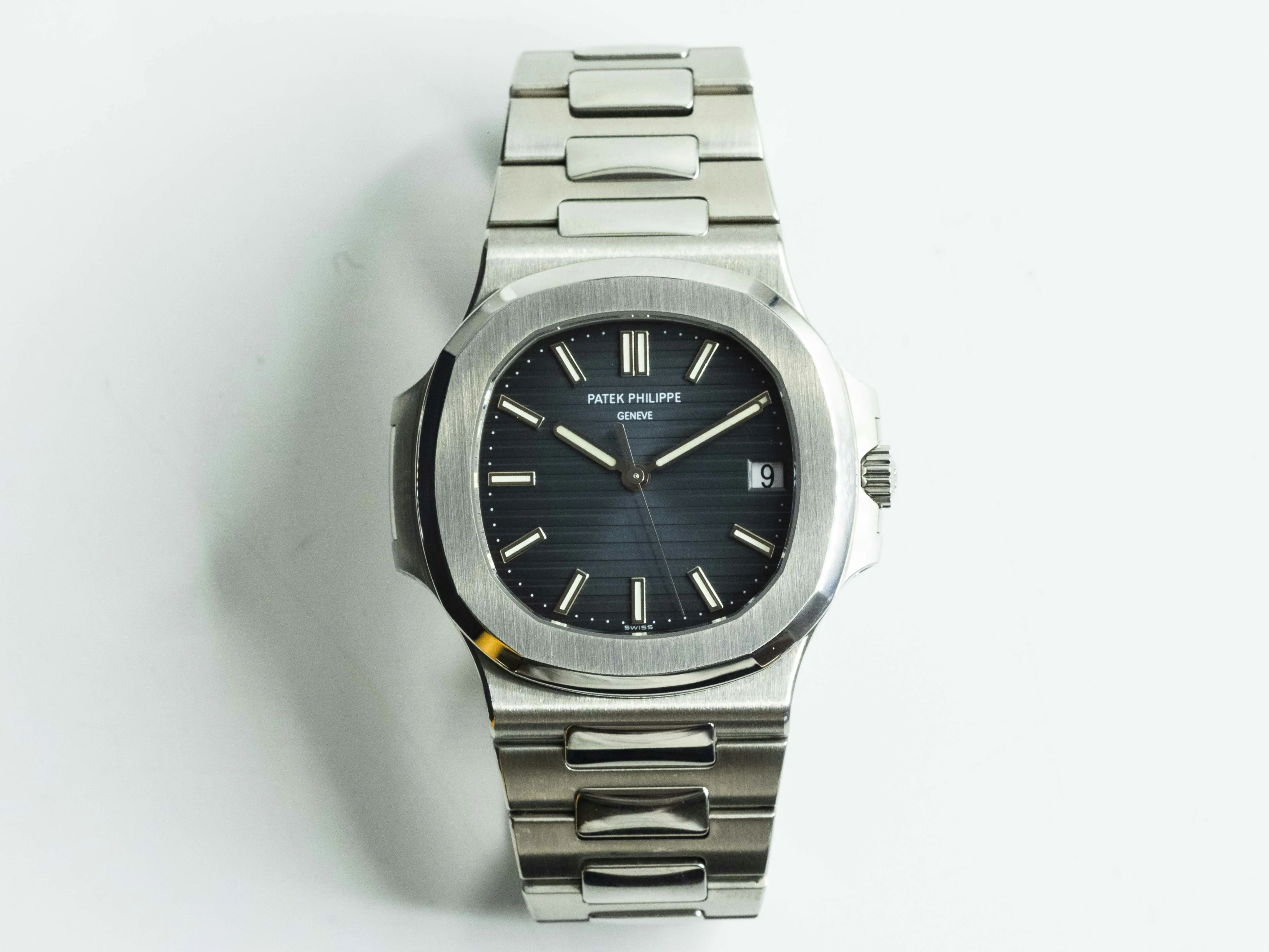 Patek Philippe Nautilus 5711/1A 40mm Stainless steel Blue 2