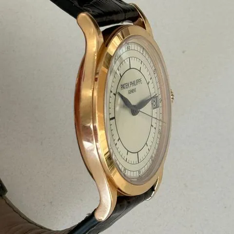 Patek Philippe Calatrava 5296R-001 38mm Rose gold Silver 1