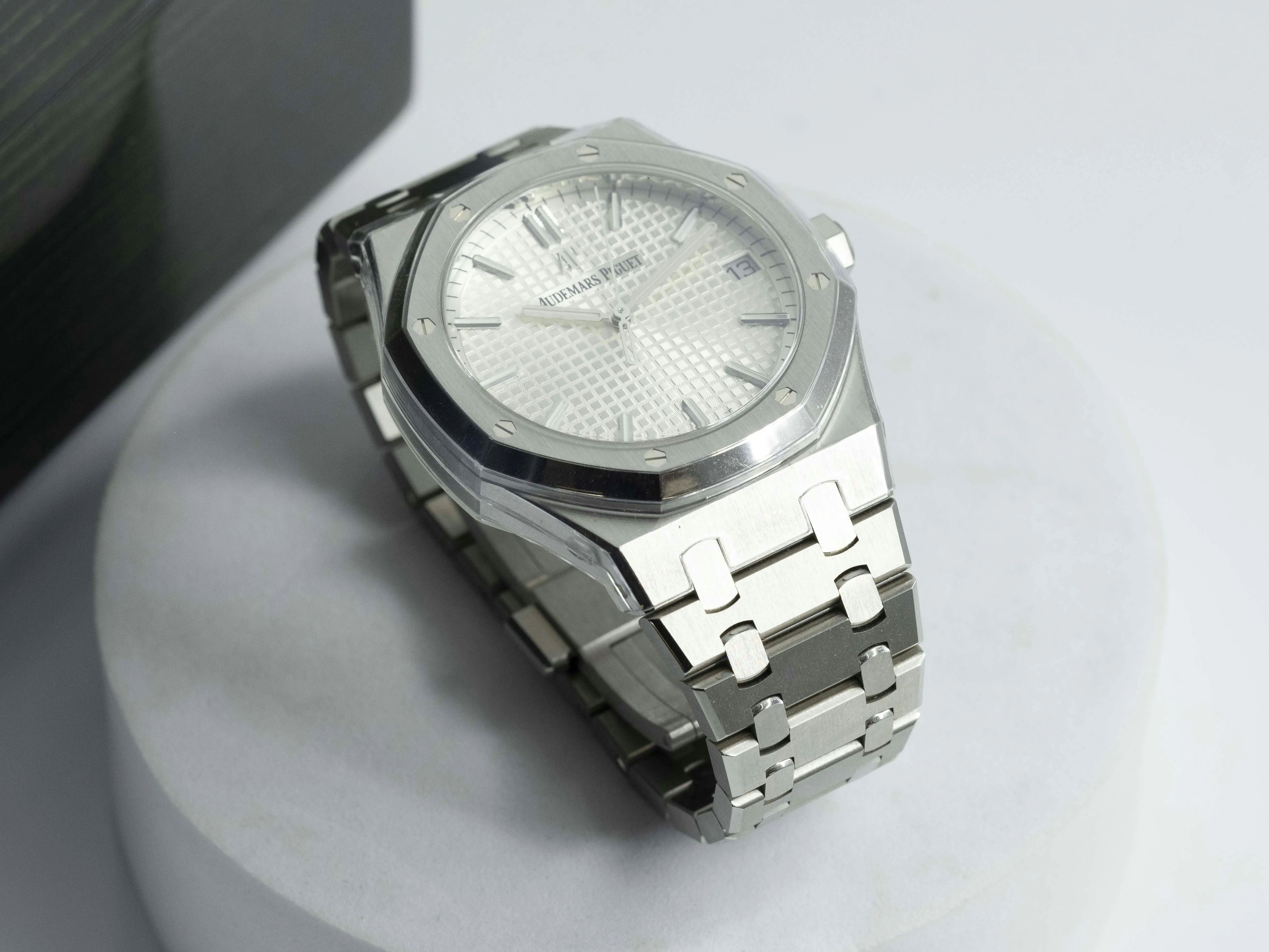 Audemars Piguet Royal Oak 15500ST.OO.1220ST.04 41mm Stainless steel Silver 3