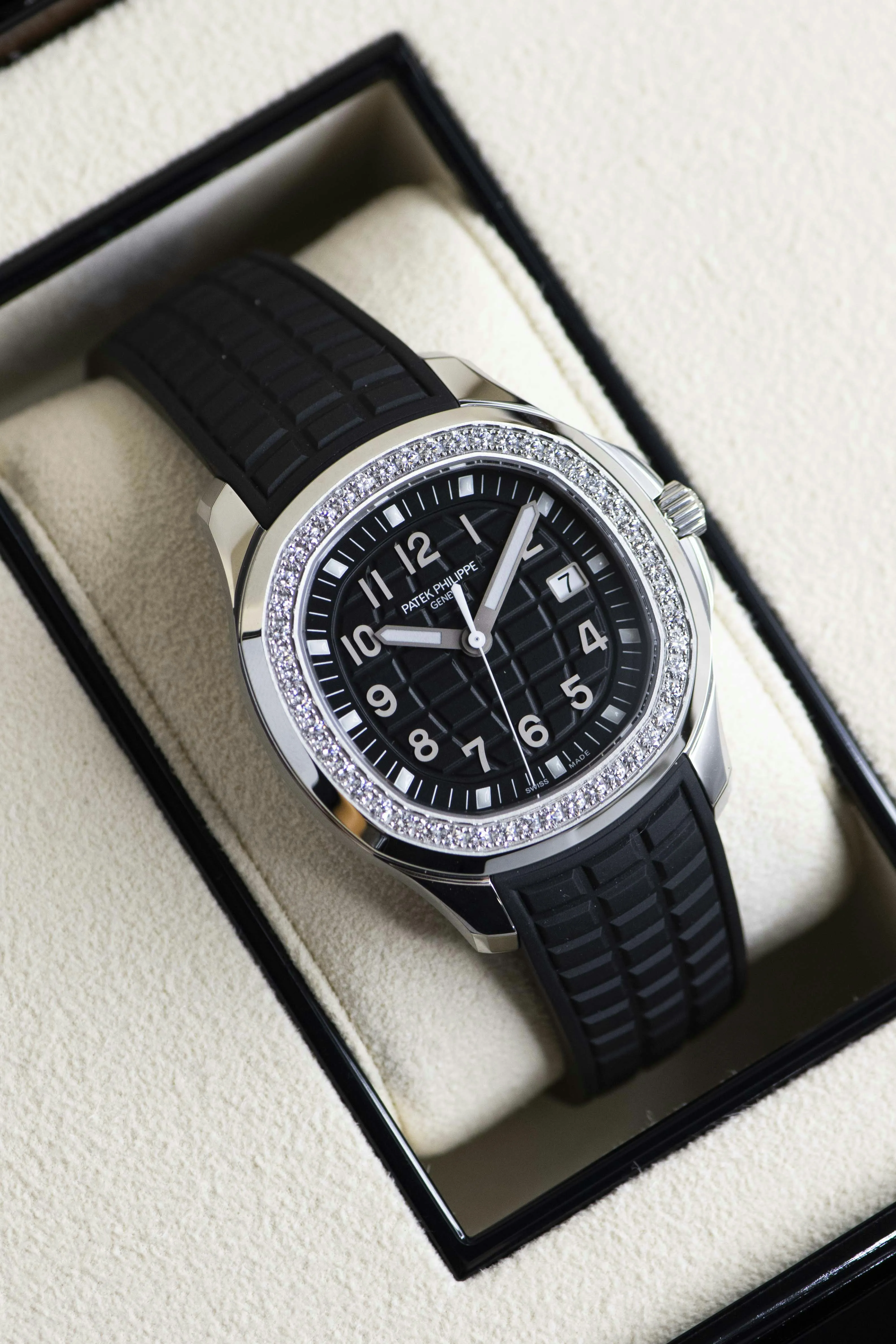 Patek Philippe Aquanaut Luce 5267A 38.8mm Stainless steel Black 18