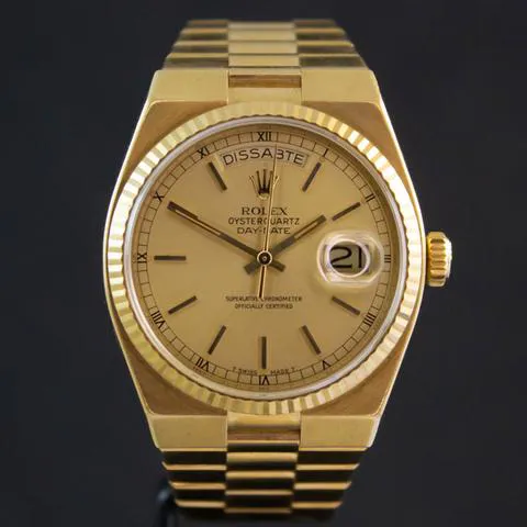 Rolex Day-Date Oysterquartz 19018 36mm Yellow gold Gold