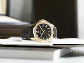 Patek Philippe Aquanaut 5167R Rose gold Brown