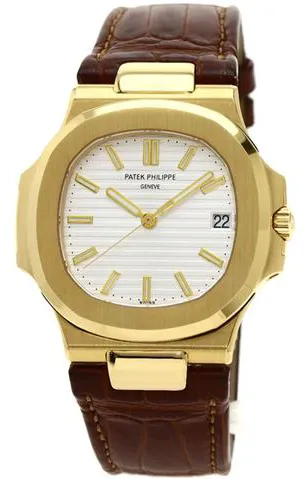 Patek Philippe Nautilus 5711J-001 42.5mm Yellow gold Silver 9