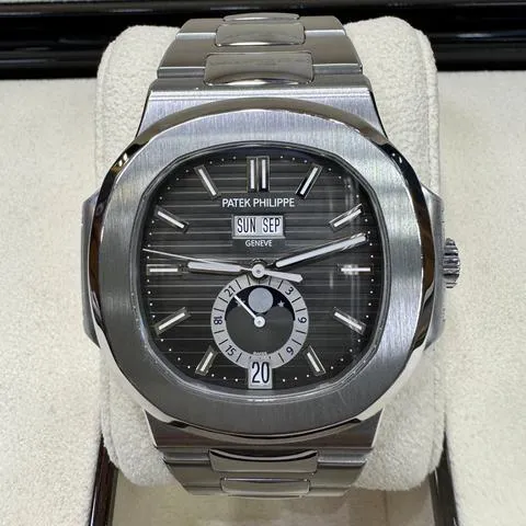 Patek Philippe Nautilus 5726/1A-001 40.5mm Stainless steel Black