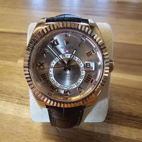 Rolex Sky-Dweller 326135 42mm Rose gold Rose