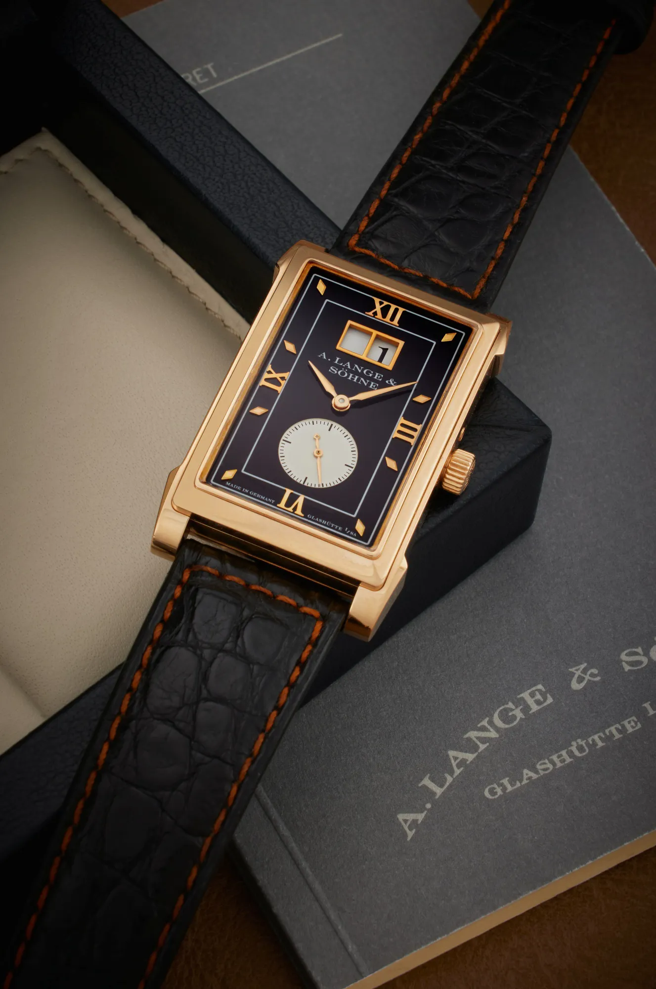 A. Lange & Söhne Cabaret 107.031 25.5mm Rose gold Black 1