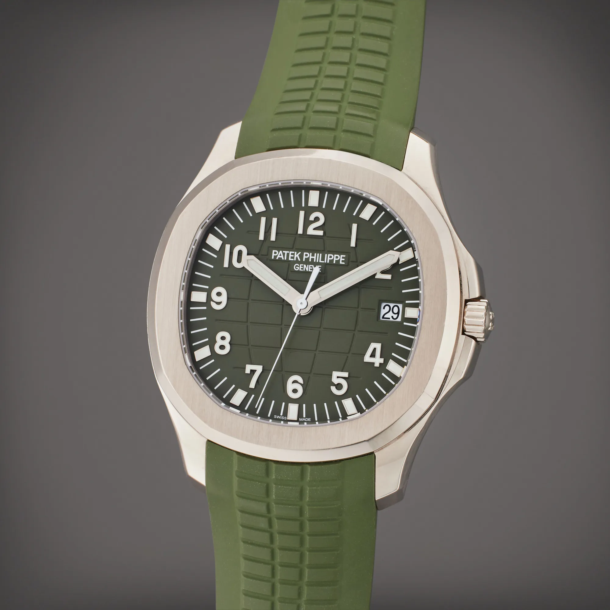 Patek Philippe Aquanaut 5168G-010 42.2mm White gold Khaki green