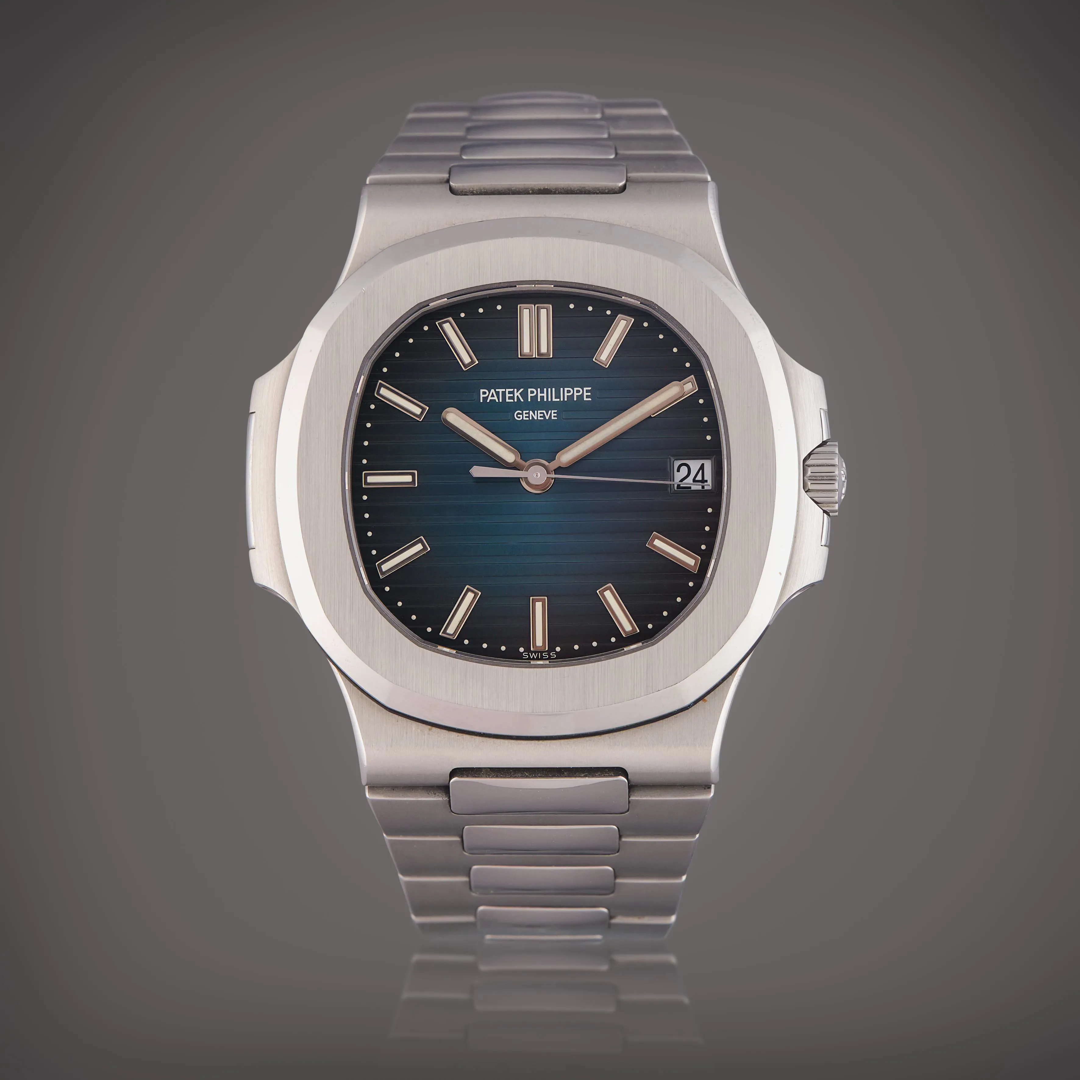 Patek Philippe Nautilus 5711/1A-010 40mm Stainless steel Blue and black 2